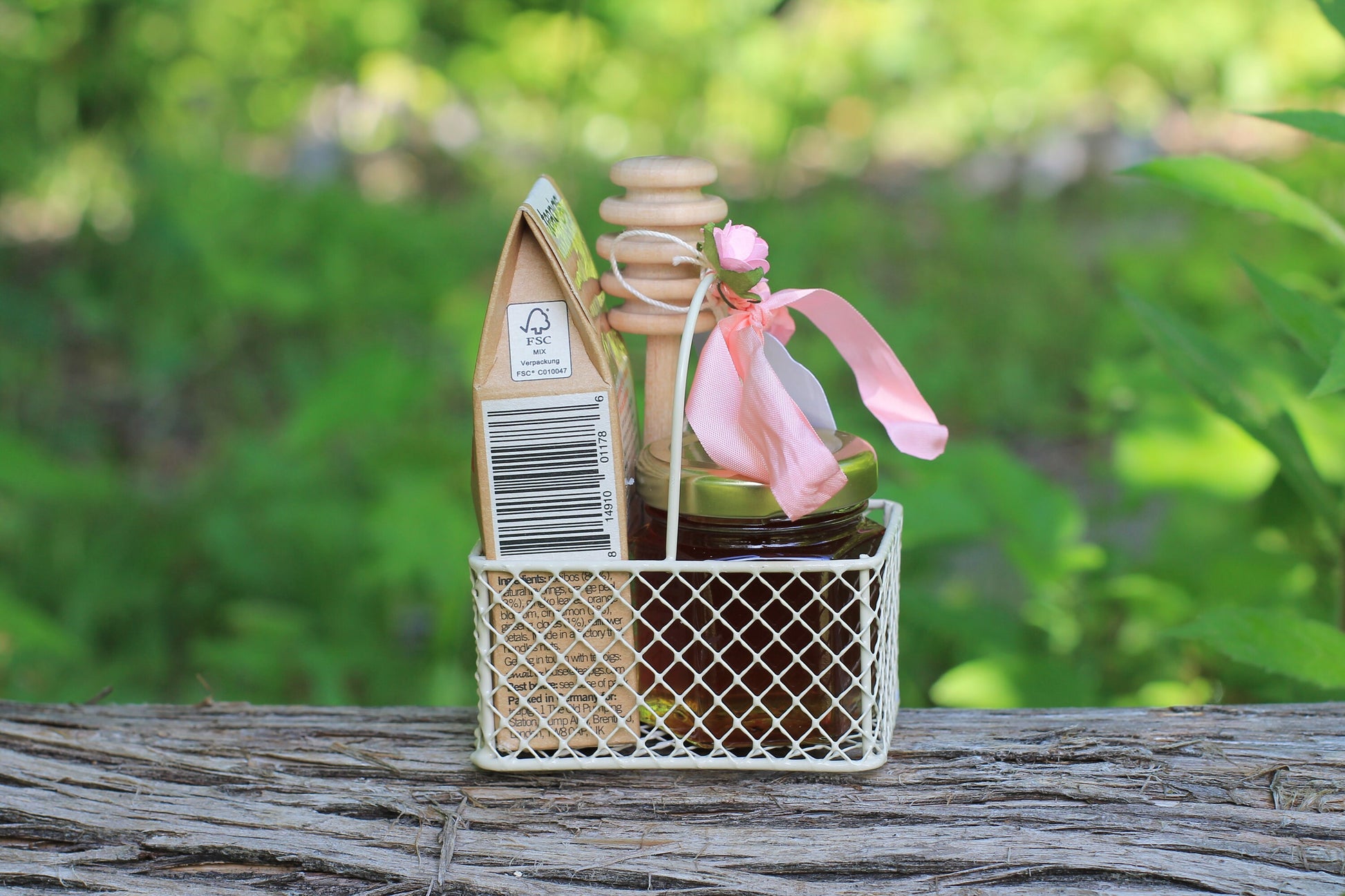 Tea Party Gift Set, Tea and Honey Basket, Tea Time, Bridal Shower Tea Favor